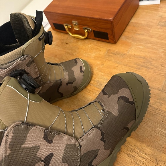 Burton Camouflage Snow Boots for Men - Picture 3 of 9